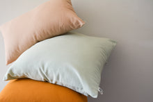 Cargar imagen en el visor de la galería, ALMOHADON BASIC 50x50cm