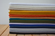 Cargar imagen en el visor de la galería, ALMOHADÓN BASIC 60x60cm