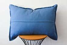 Cargar imagen en el visor de la galería, ALMOHADON PESTAÑA 70x50cm