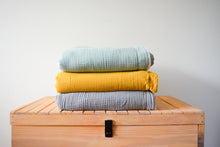 Cargar imagen en el visor de la galería, MANTA CLEMENTINA
